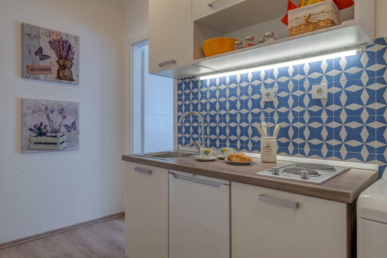 Chris'S Condo سبليت المظهر الخارجي الصورة